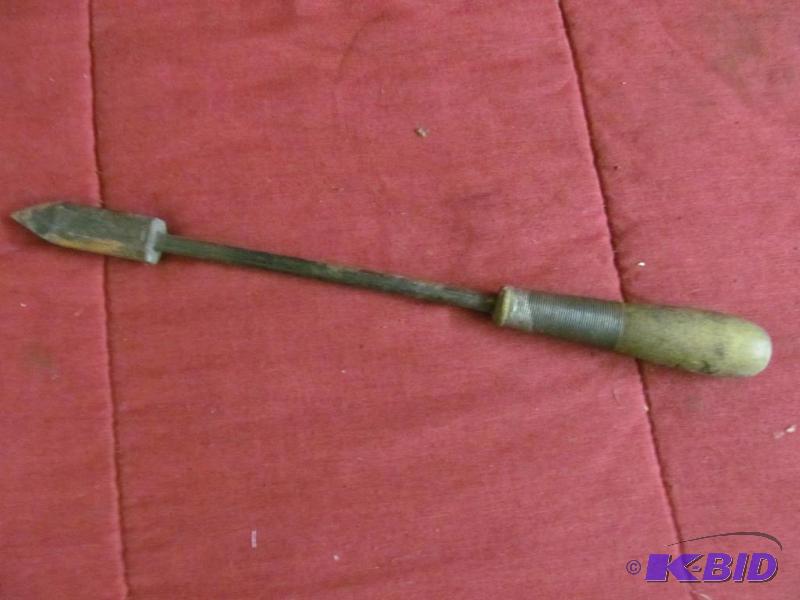lot 148 image: Tool