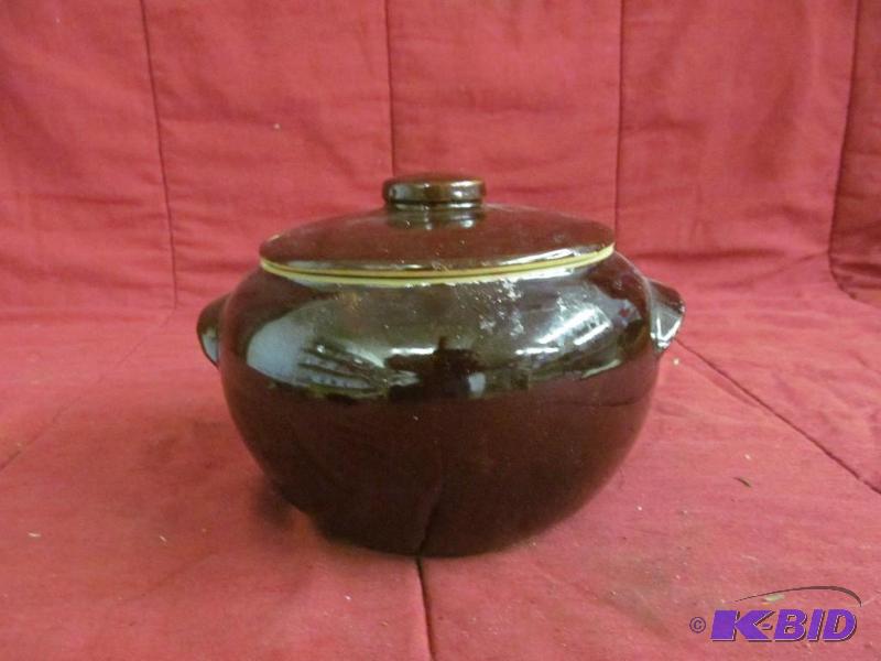 lot 169 image: Pot
