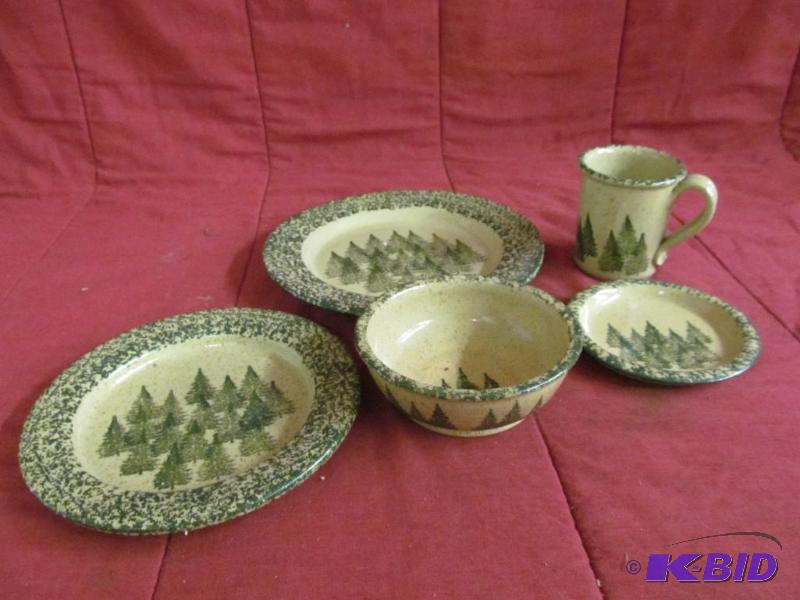 lot 187 image: Pottery