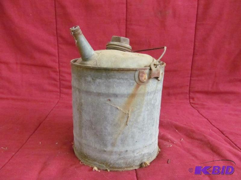 lot 195 image: Can