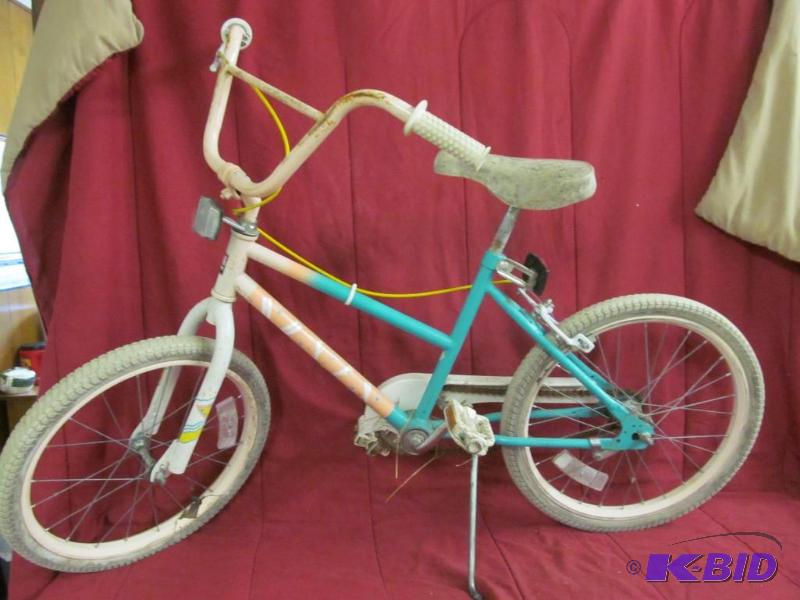 lot 205 image: Bike