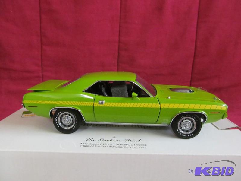 lot 30 image: Danbury Mint