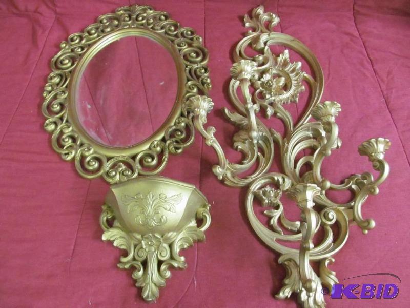 lot 63 image: Decor
