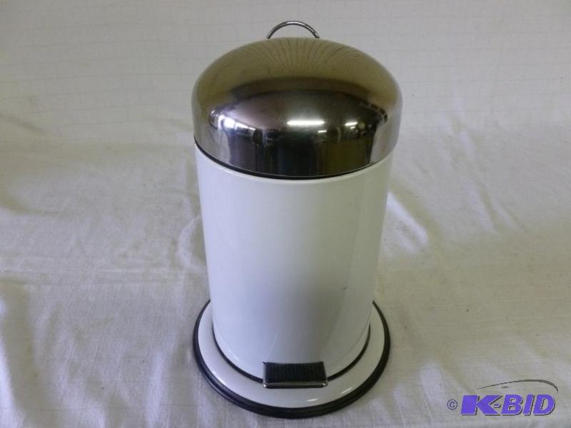 lot 100 image: All metal flip lid foot control bathroom wast...