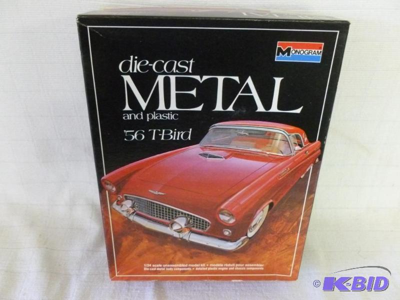 lot 133 image: Monogram 56 T-Bird 124 scale die cast metal...