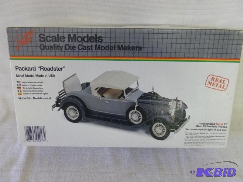 lot 135 image: Scale Models Packard Roadster 120 scale die ...