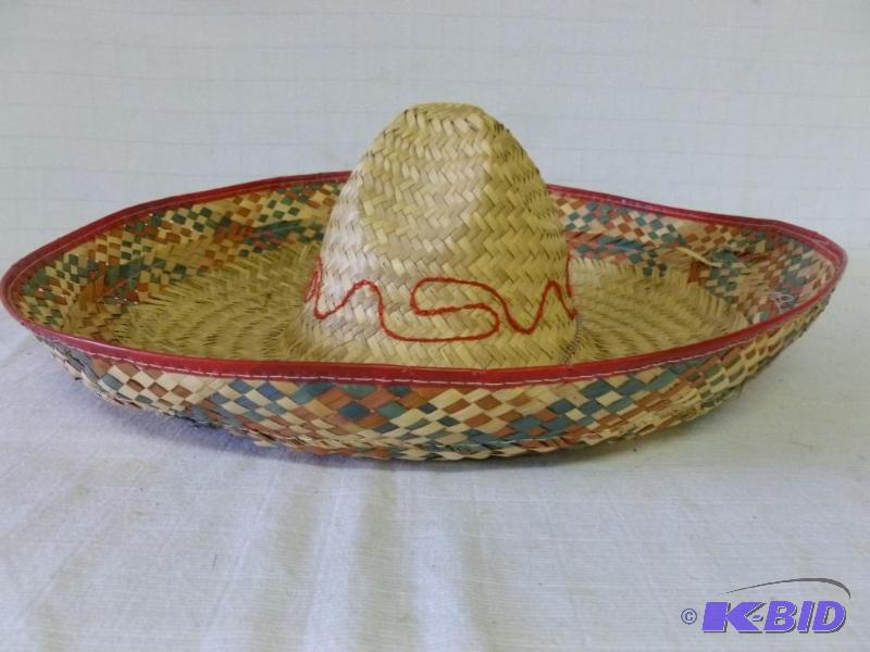 lot 138 image: Large straw sombrero hat, good condition....