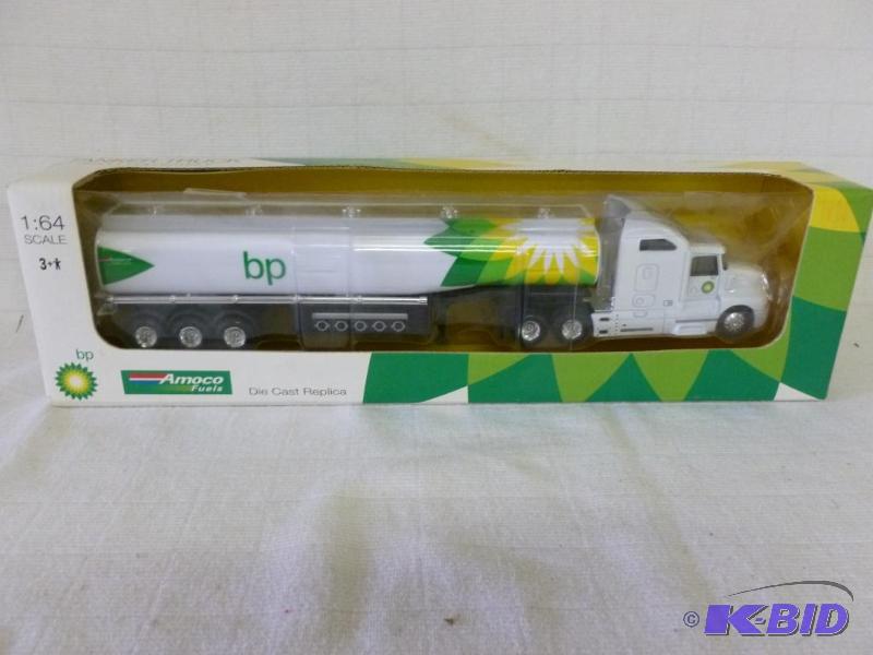 lot 141 image: Real Toy International Amoco 164 scale die c...