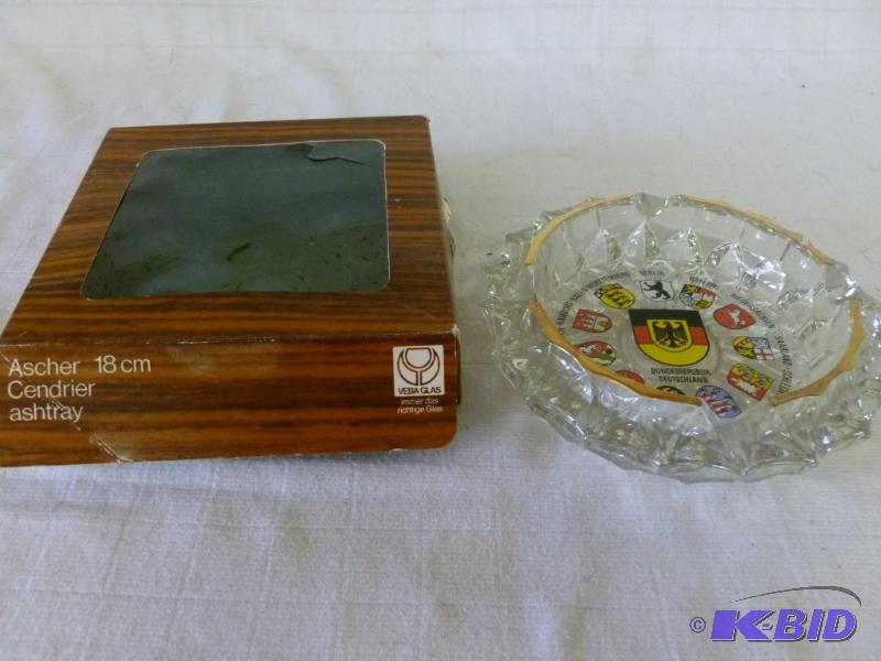 lot 147 image: Collectible Vera Glass - Meteor German made a...