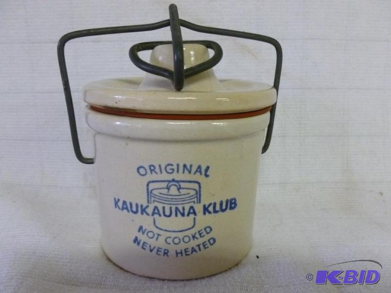lot 34 image: Vintage Original Kaukauna Klub bail lid crock...