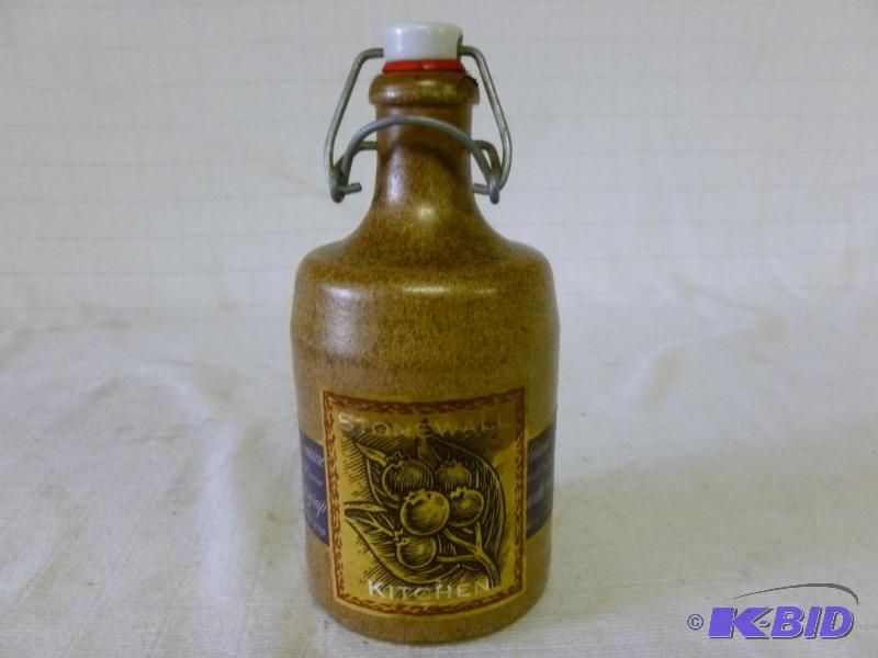lot 61 image: Stonewall Kitchen decorative stoneware jug wi...