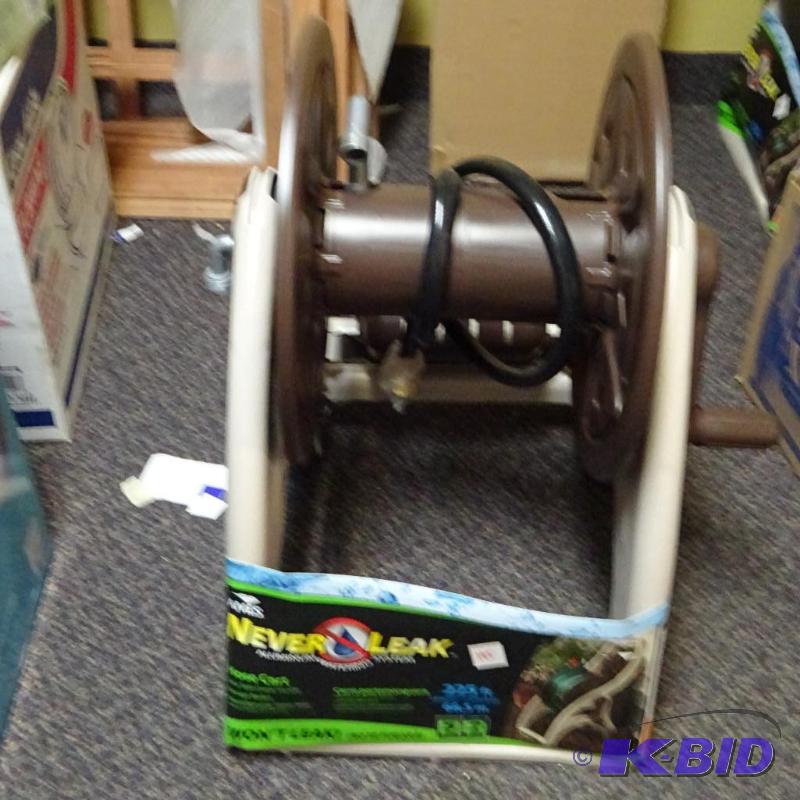 lot 196 image: Qty 1 New Ames Never Leak Aluminum watering s...
