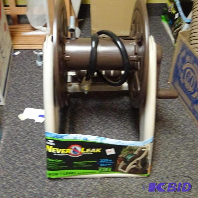 lot 197 image: Qty 1 New Ames Never Leak Aluminum watering s...