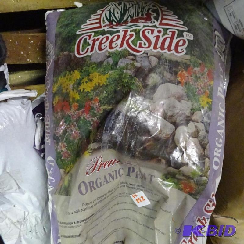 lot 232 image: 3 bags organic peat...