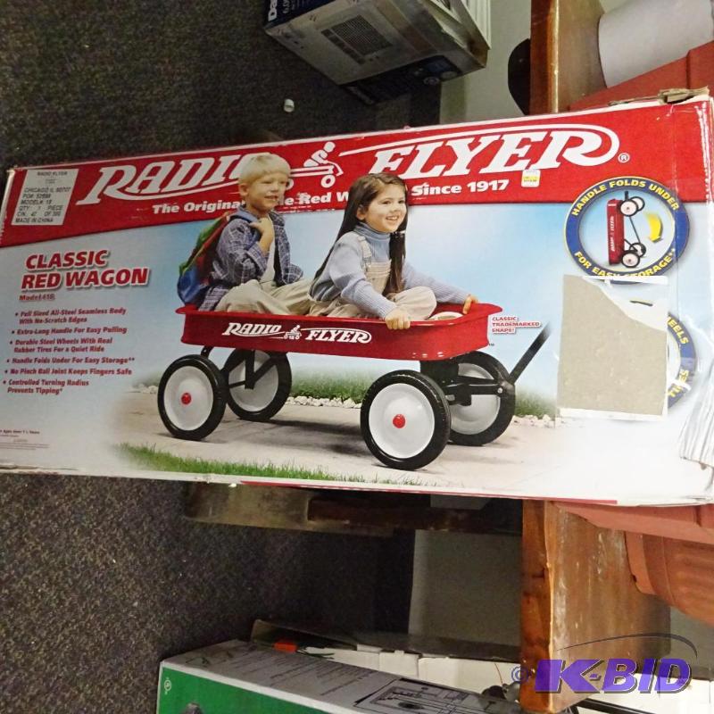 lot 274 image: NEW in box Radio Flyer Classic Red Wagon Mode...