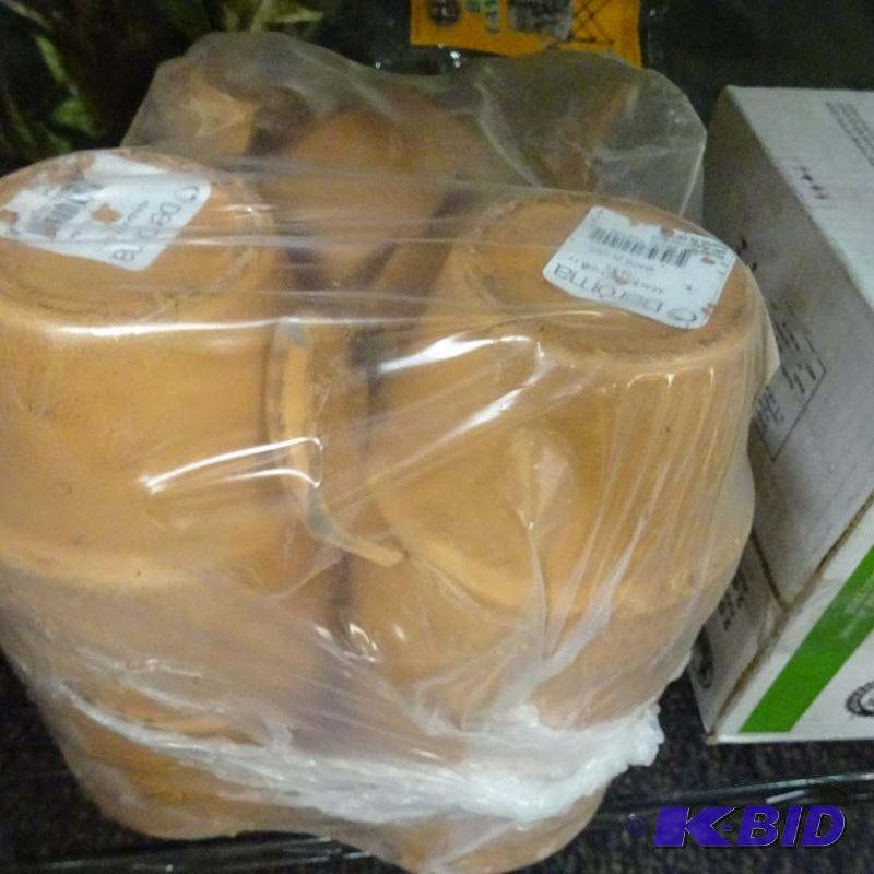 lot 310 image: Qty 24 NEW Deroma 4.3 in Clay Pots. A few bro...