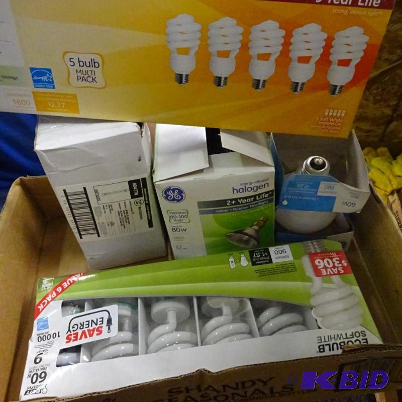 lot 339 image: New Large Lot lightbulbs incl 11 CFL, 6 halog...