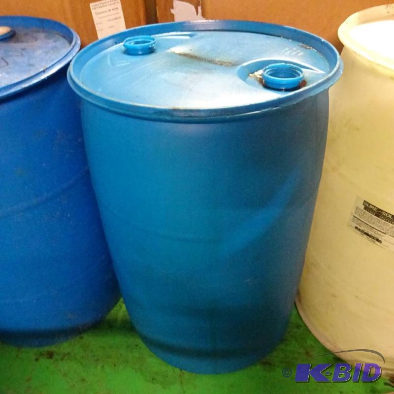 lot 348 image: Used 55 gal Blue Plastic Drum...
