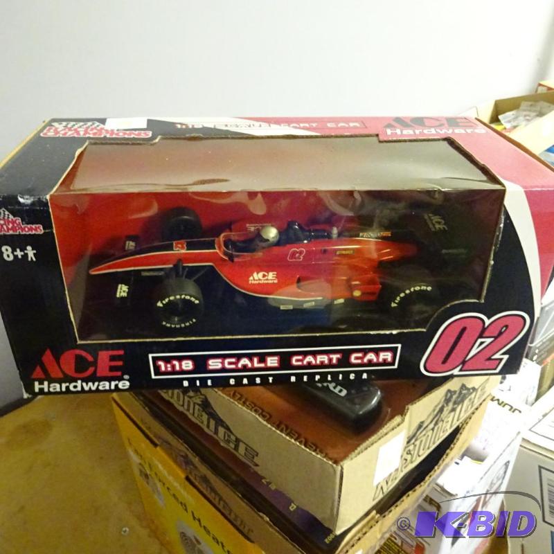lot 123 image: NEW ACE Hardware 118 Scale CART Car...