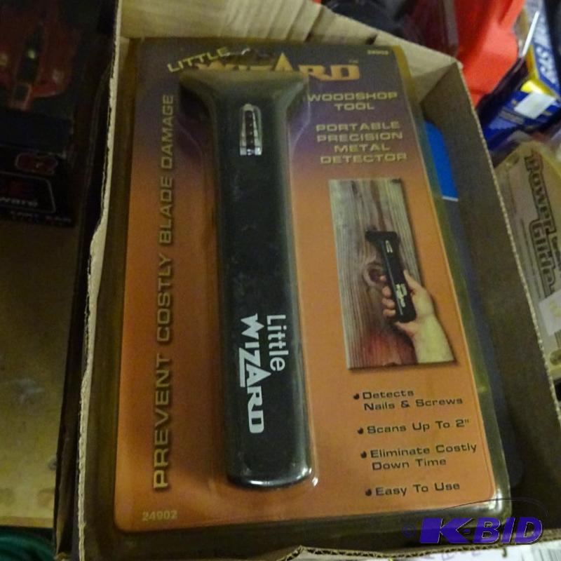lot 124 image: NEW 4 pc lot incl. Portable Precision Metal D...