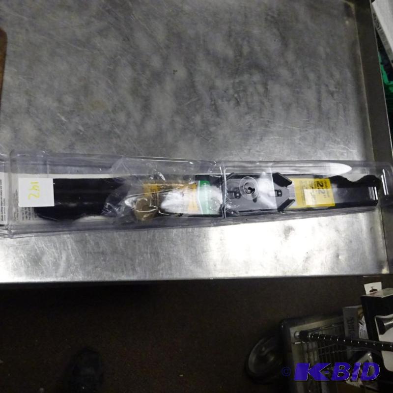 lot 142 image: NEW ACE 22in Lawnmower Replacement Blade...