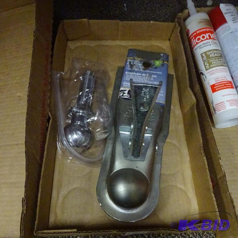 lot 246 image: NEW Lot Fas-Lock 2 in Trailer Coupling Class ...