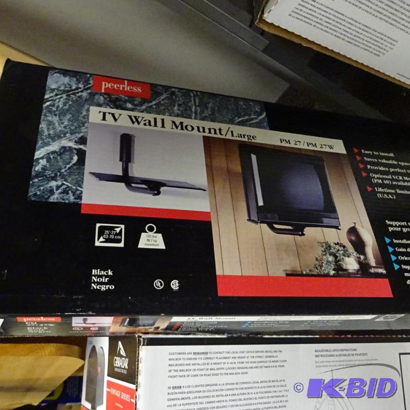 lot 274 image: NEW Peerless Large TV Wall Mount. Model PM27....