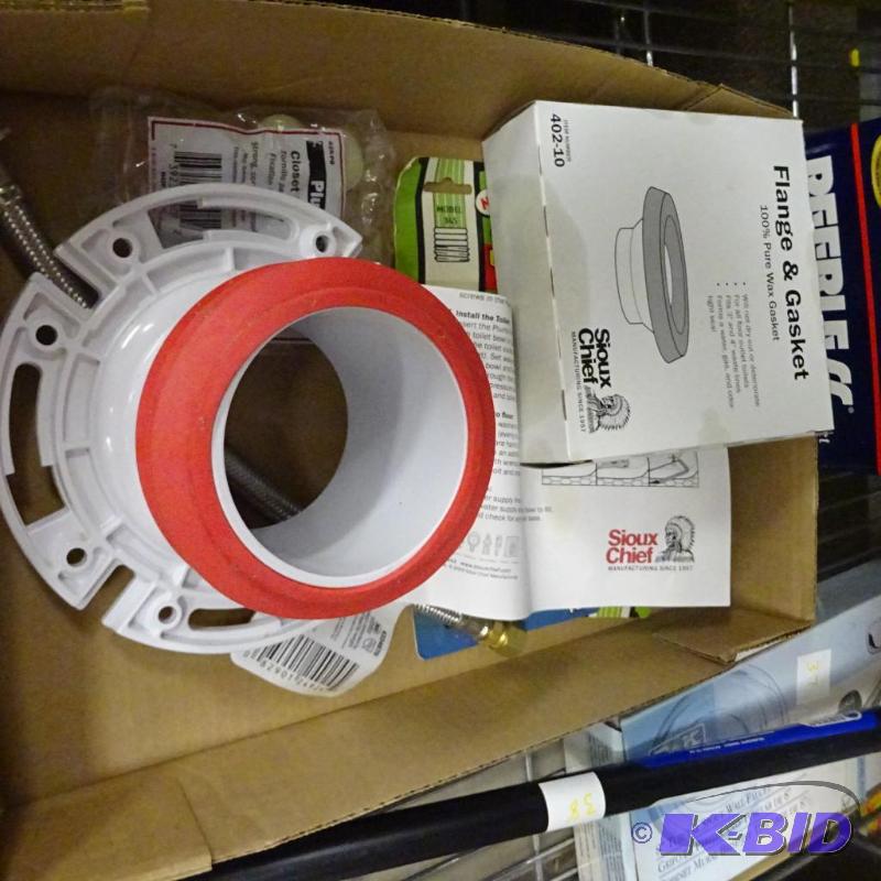 lot 34 image: NEW Plumbing Lot incl Sioux Chief Toilet Flan...
