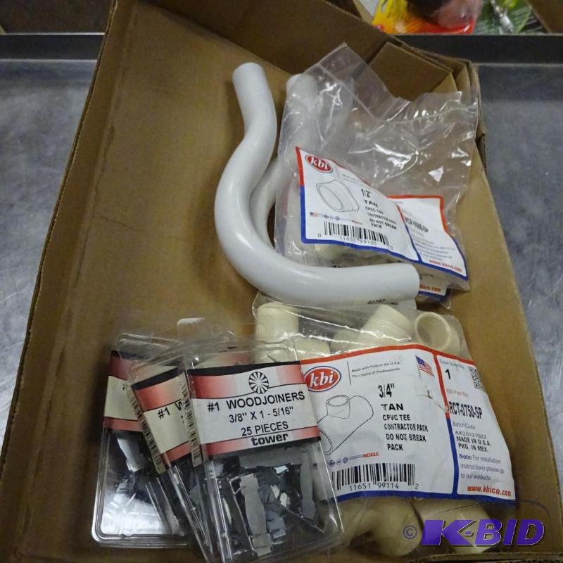 lot 44 image: NEW Plumbing and more. Qty 10 CPVC 3  4 in T...