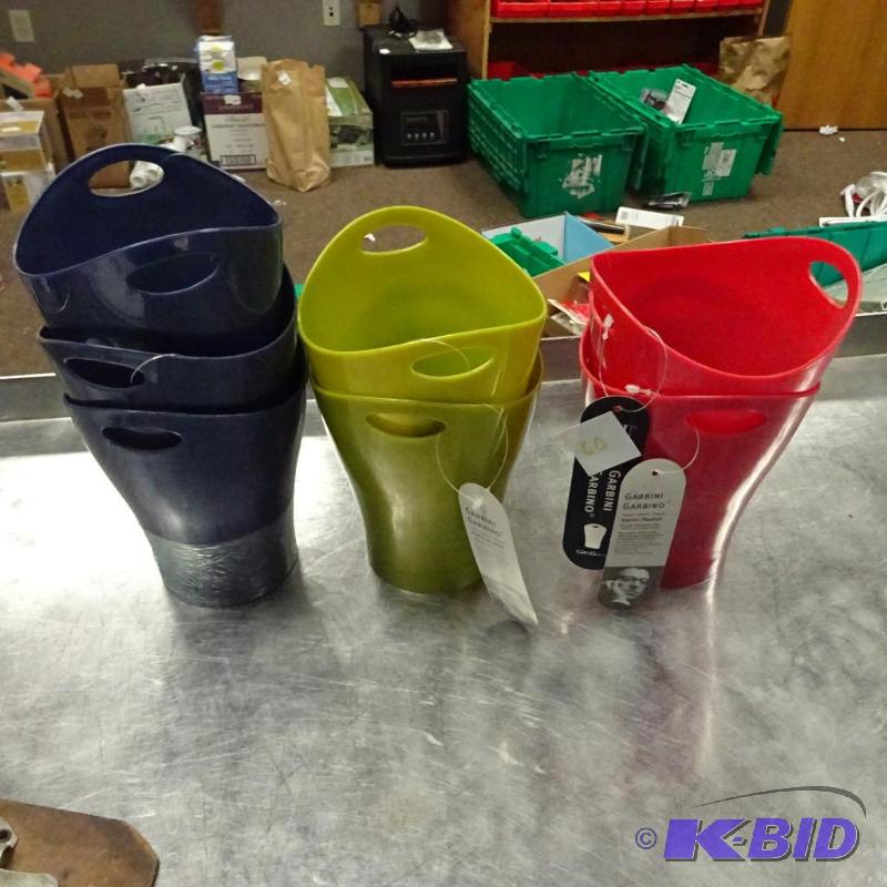 lot 60 image: Qty 7 NEW Umbra Utility Holders. Place in a c...