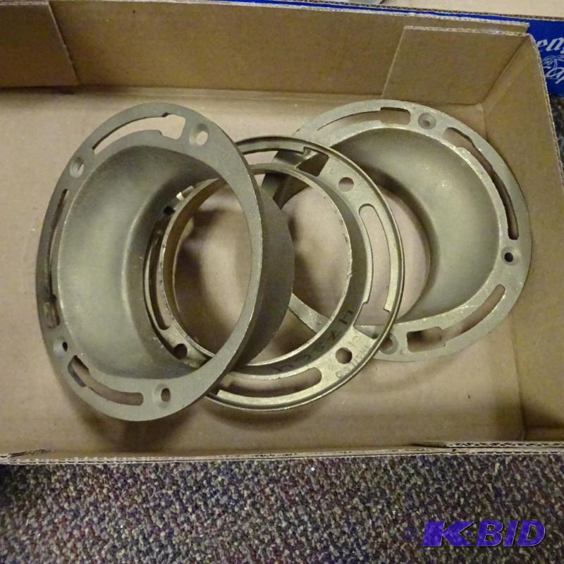 lot 75 image: Qty 3 NEW Brass Toilet Flanges...