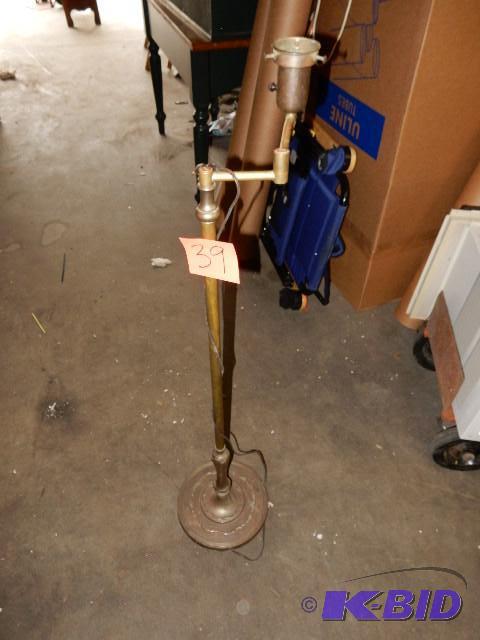 POLE LAMP