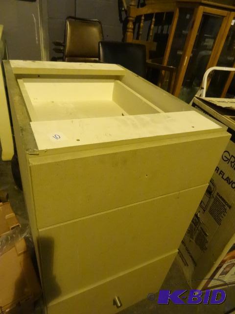3 drawer ped file cabinet. No top. 25 x 18 x ...