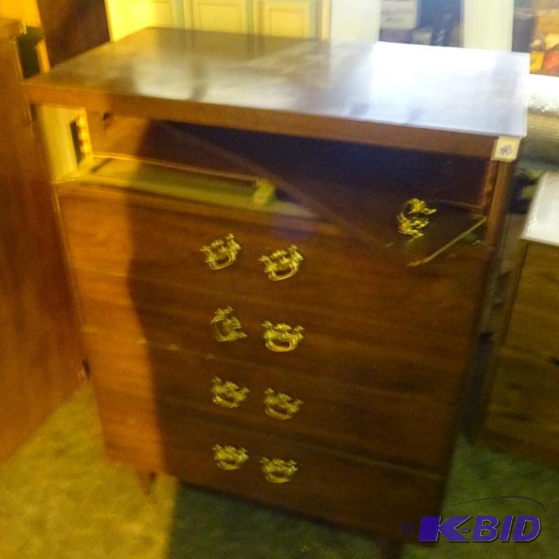 4 drawrr dresser. Top drawer needs repair. 18...