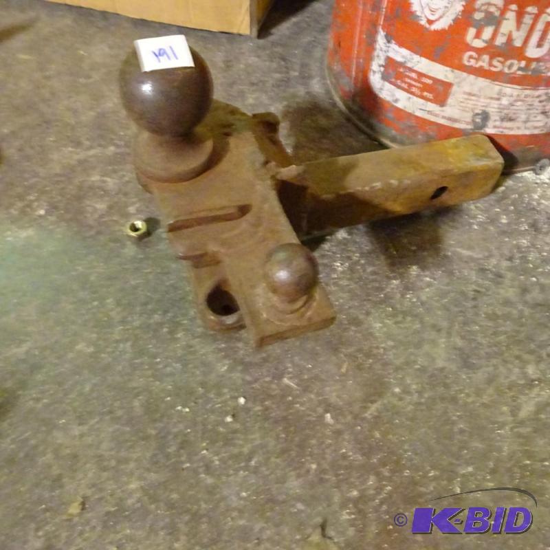 Receiver hitch with 2 516 ball...