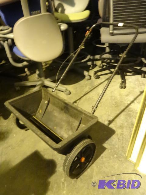 Lawn spreader...