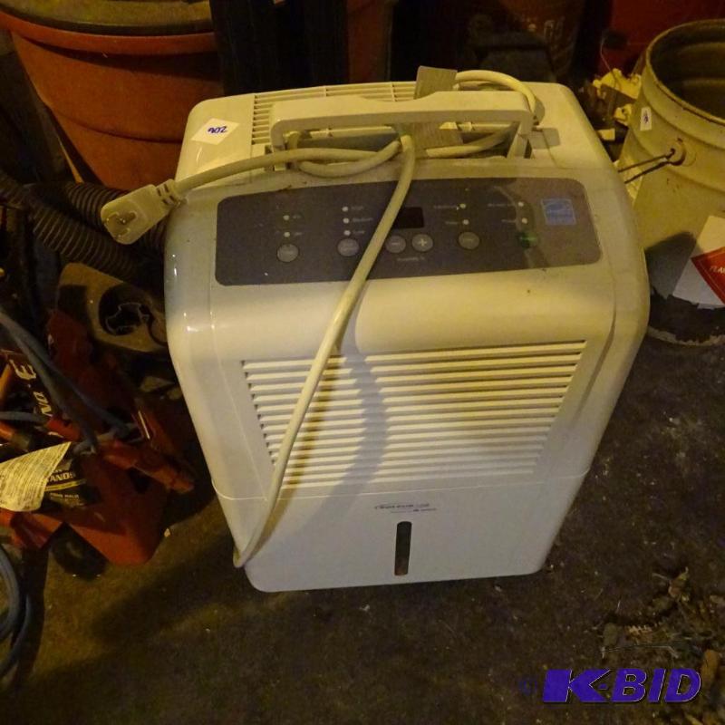 Soleus air dehumidifier. SG-DEH-30M-1...