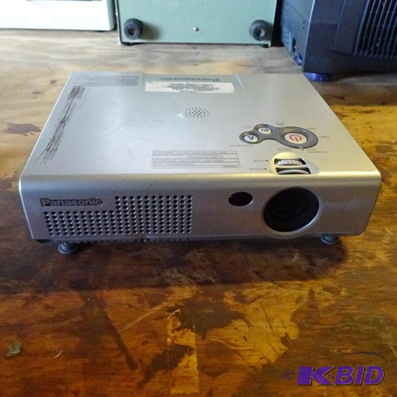 Panasonic PT-LM2U projector...