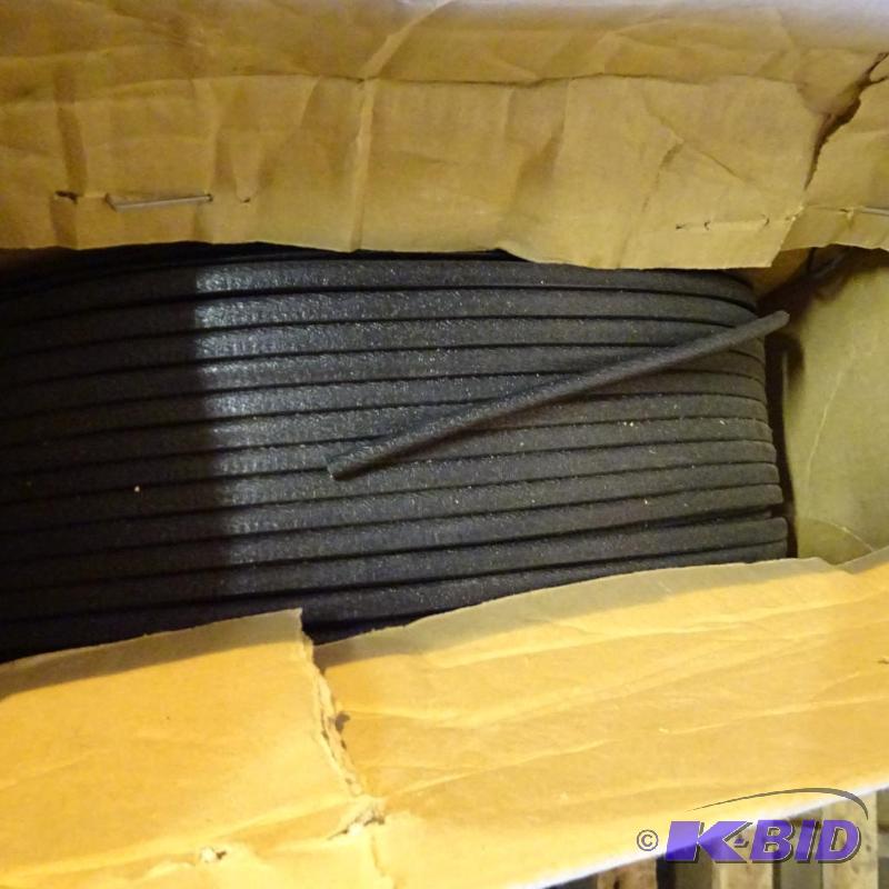 Trim lok 75B3X18 molding. Approx 500...