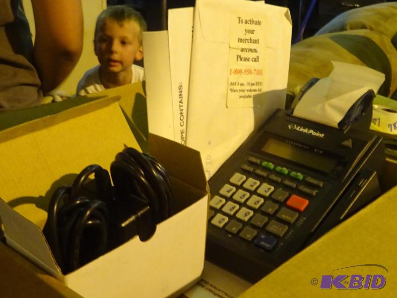 Link point A 10 credit card processing machin...
