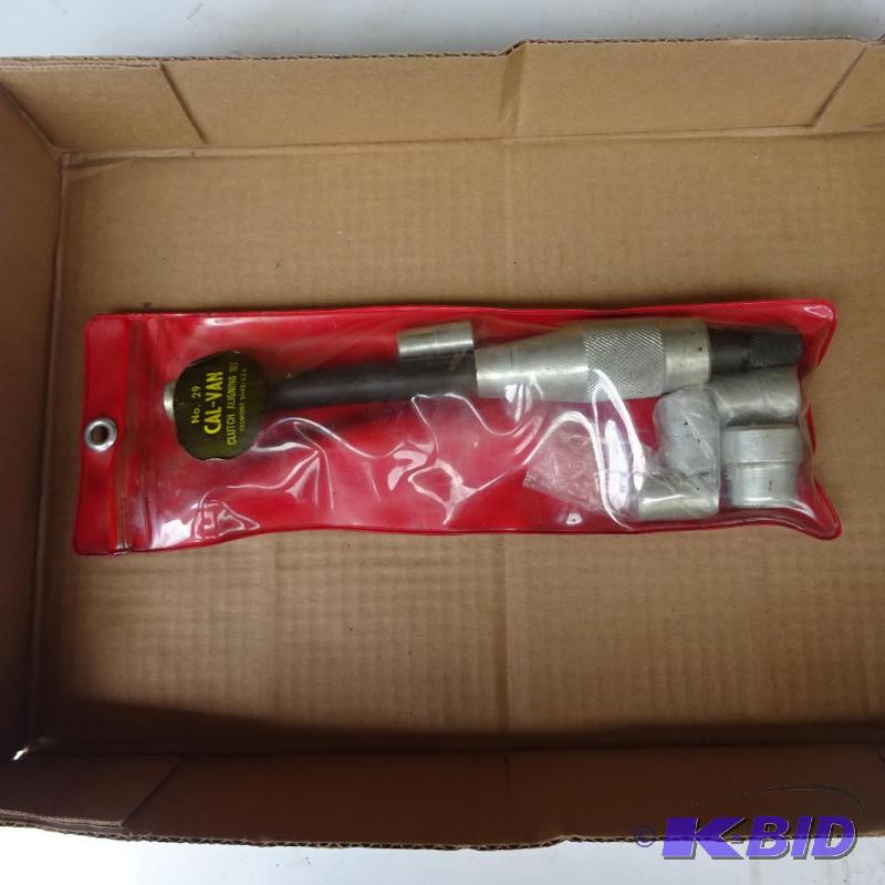 lot 104 image: Cal Van Clutch Aligning Set...