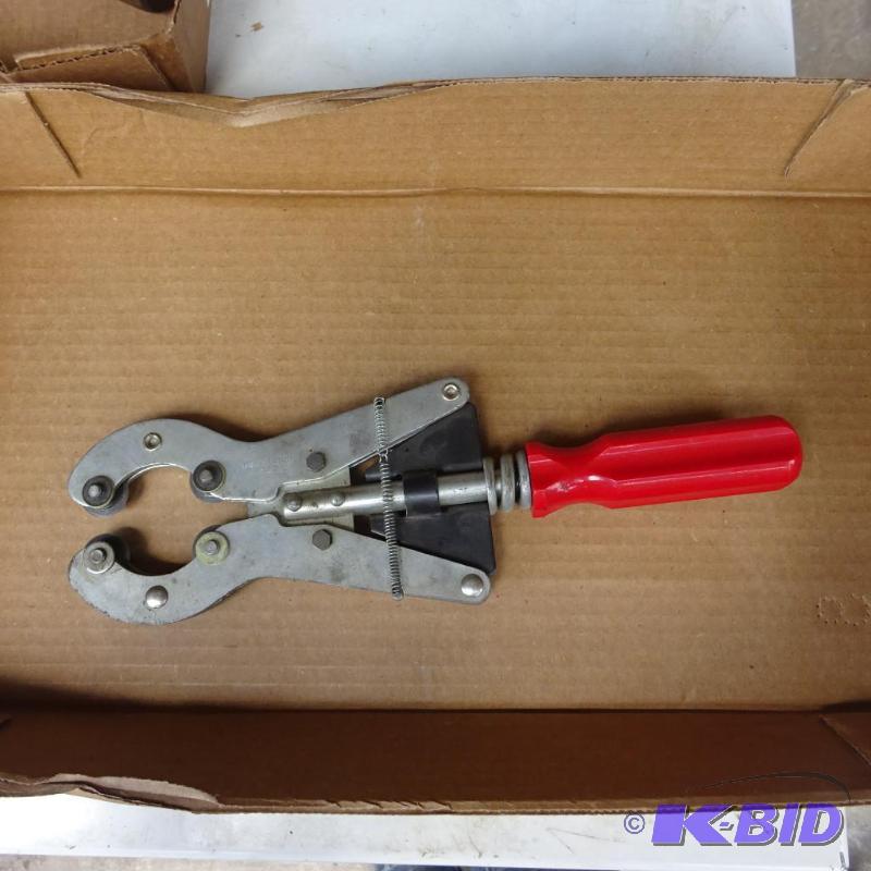 lot 109 image: Craftsman Exhaust Pipe Cutter...