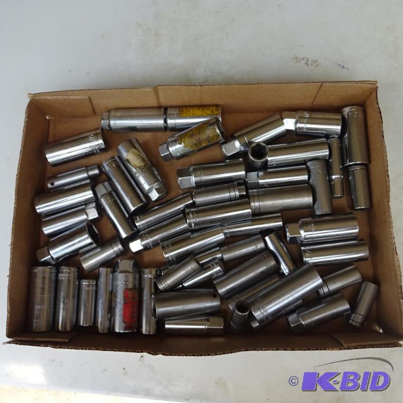 lot 117 image: Craftsman, Wright, Easeo 38 Deep Sockets...