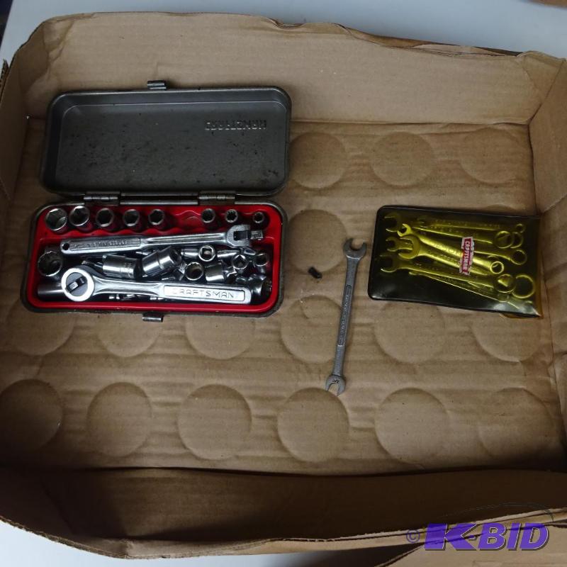 lot 136 image: Craftsman 14 Drive Socket Set and Mini Wrenc...
