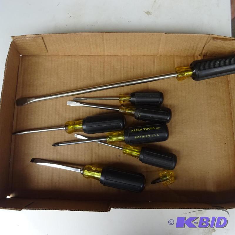 lot 151 image: Klein Tools Screw Drivers...