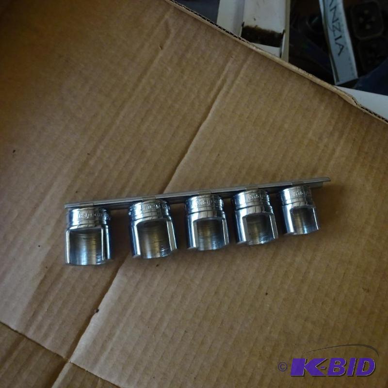 lot 201 image: Snap On Weather Head Sockets...