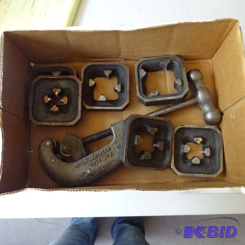 lot 213 image: 2" Pipe Cutter and Craftsman Pipe Thread...