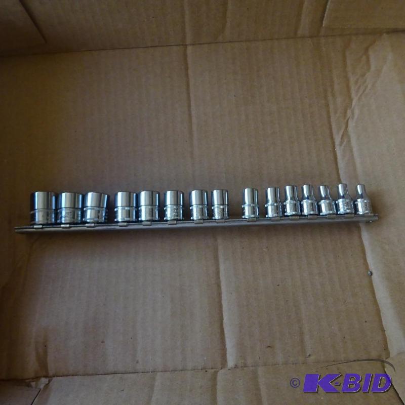 lot 217 image: Snap On 14 Drive Sockets...