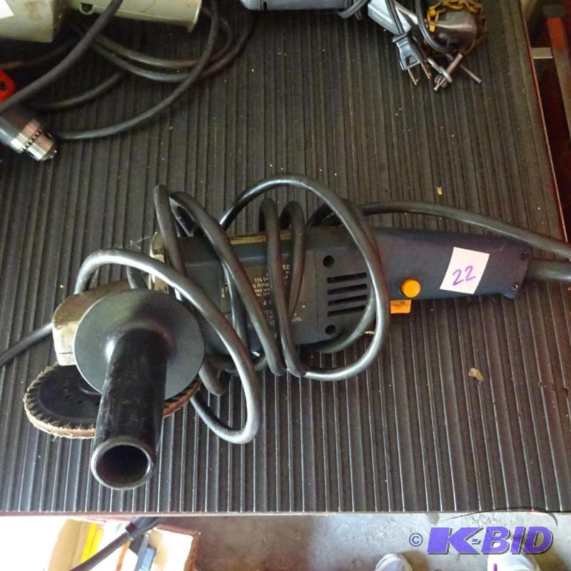 lot 22 image: AEG 5" grinder. WS750. 115 Volt...