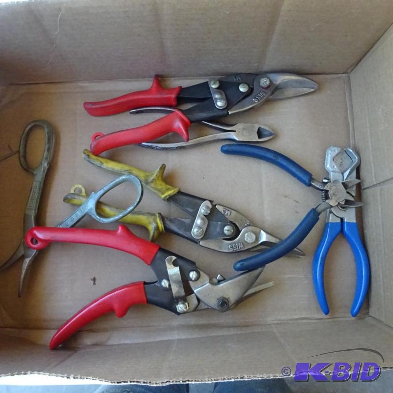 lot 231 image: Misc sheet metal cutters, 2- side cutters...